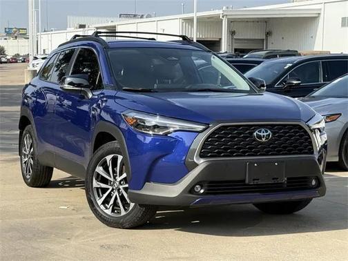 2025 Toyota Corolla Cross XLE