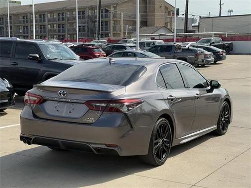 2024 Toyota Camry Hybrid SE