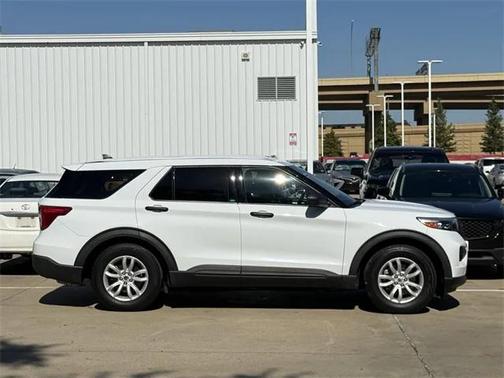 2021 Ford Explorer Base