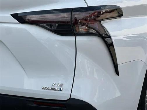 2023 Toyota Sienna LE