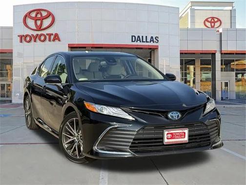 2021 Toyota Camry Hybrid XLE