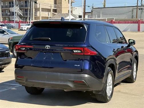 2024 Toyota Grand Highlander XLE