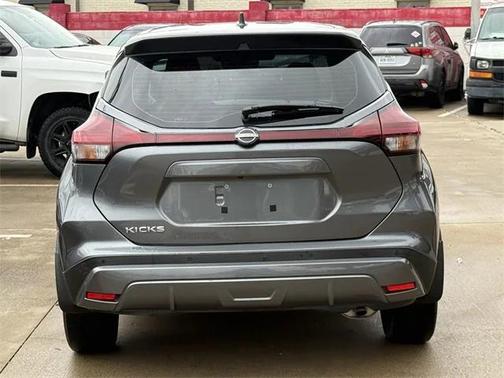 2022 Nissan Kicks S
