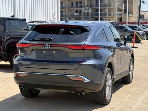 Coastal Gray Metallic 2021 Toyota Venza Limited