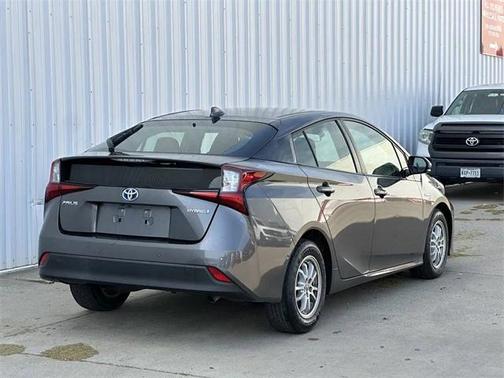 2019 Toyota Prius LE