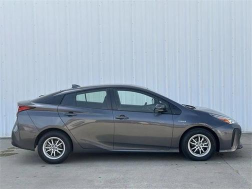 2019 Toyota Prius LE