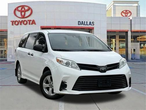 2020 Toyota Sienna SE