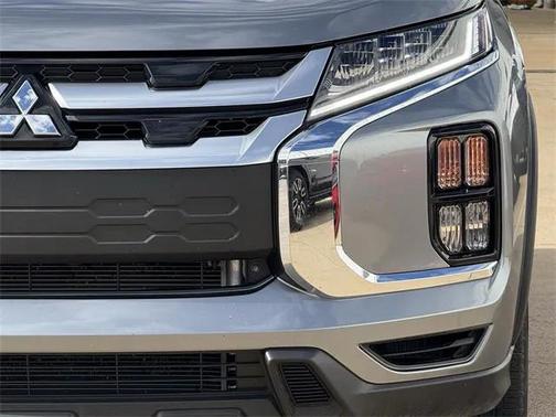 2023 Mitsubishi Outlander Sport SE