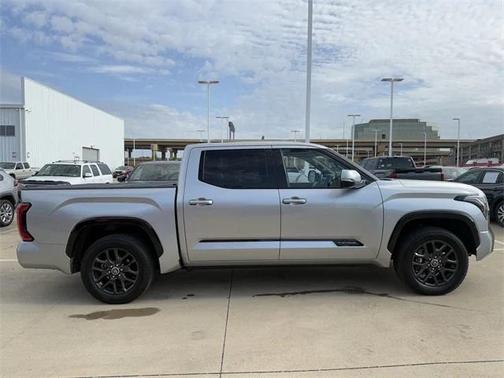 2022 Toyota Tundra Platinum
