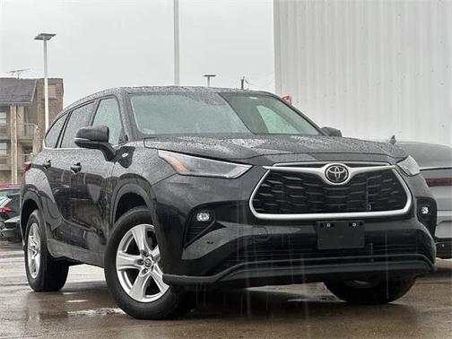 2024 Toyota Highlander LE
