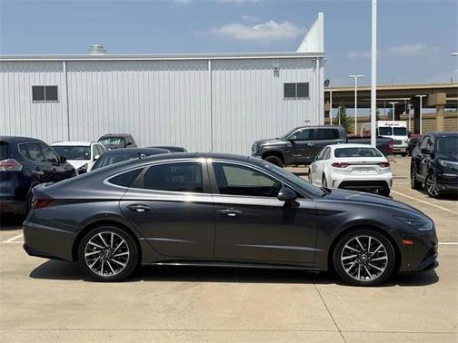 2020 Hyundai SONATA Limited