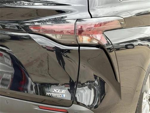 2023 Toyota Sienna XLE