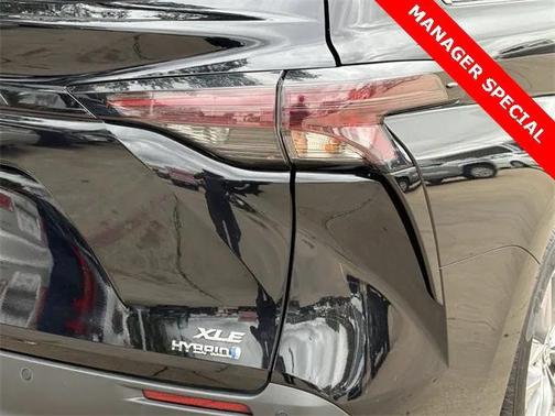 2023 Toyota Sienna XLE