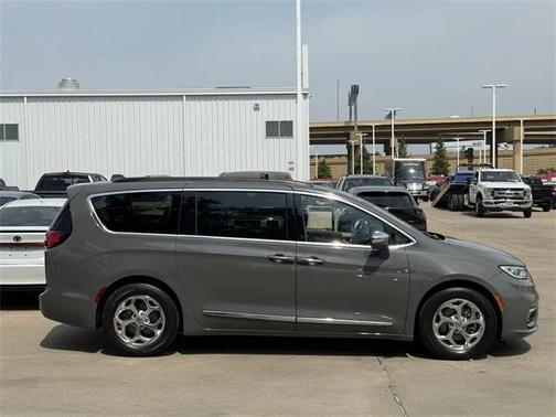 2022 Chrysler Pacifica Limited
