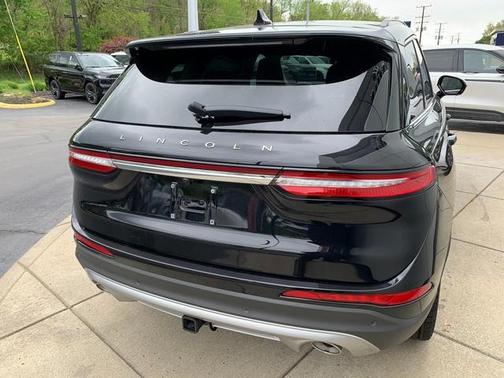 Infinite Black Metallic 2026 Lincoln Corsair Reserve