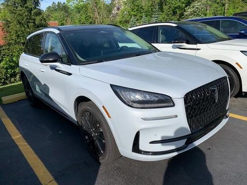 Crystal White 2025 Lincoln Corsair Premiere