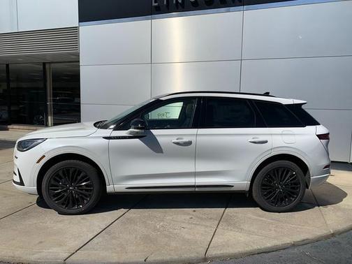 Pristine White 2026 Lincoln Corsair Premiere
