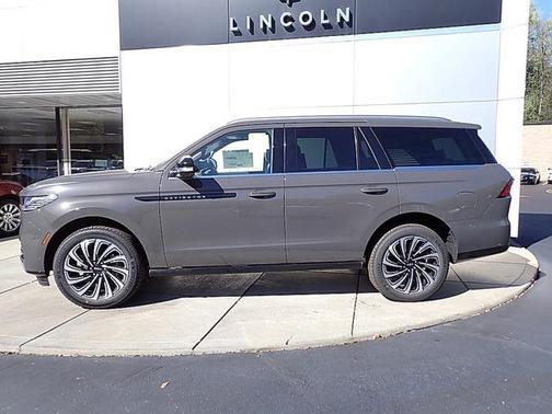 2025 Lincoln Navigator Black Label