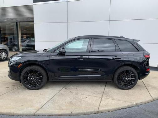 Infinite Black Metallic 2026 Lincoln Corsair Premiere