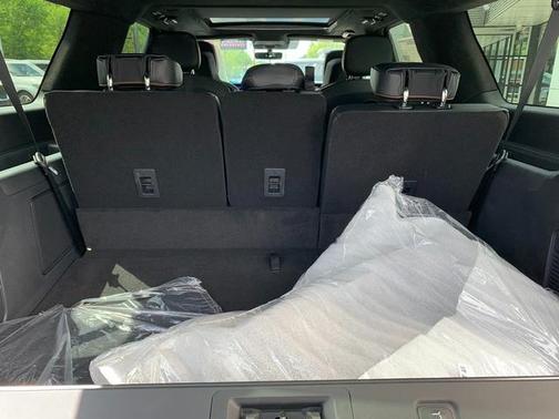 Metallic 2026 Lincoln Navigator L Black Label