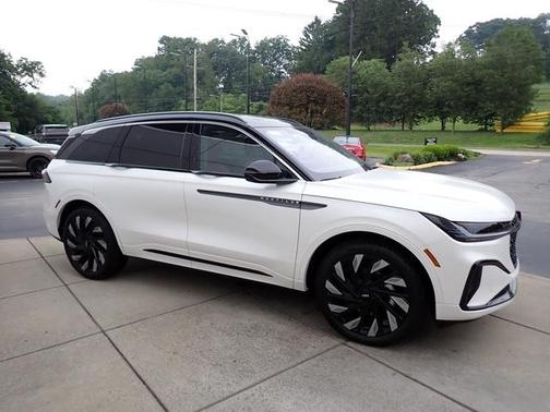 2025 Lincoln Nautilus Black Label