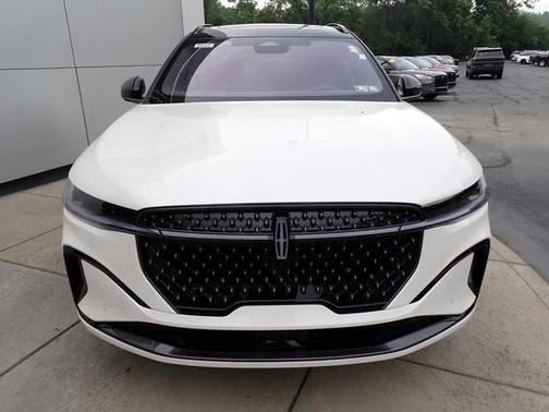 2025 Lincoln Nautilus Black Label