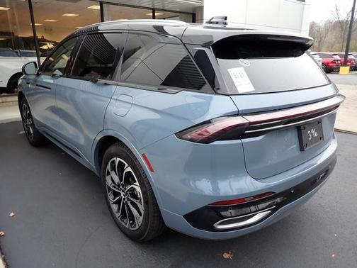 2025 Lincoln Nautilus Reserve