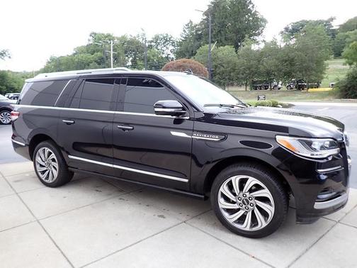 2023 Lincoln Navigator L Reserve