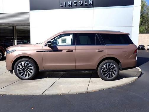 2025 Lincoln Navigator Black Label