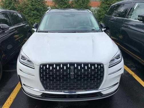 Pristine White 2023 Lincoln Corsair Reserve