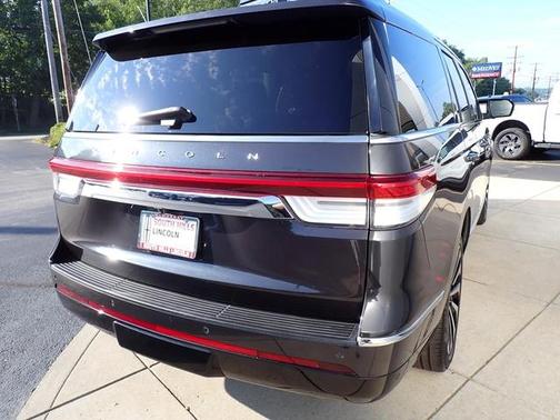 2022 Lincoln Navigator Reserve