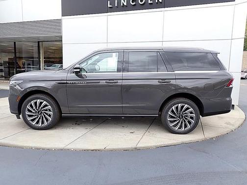 2025 Lincoln Navigator Black Label