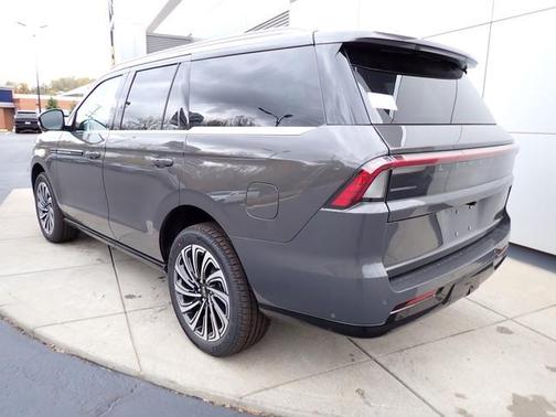 2025 Lincoln Navigator Black Label