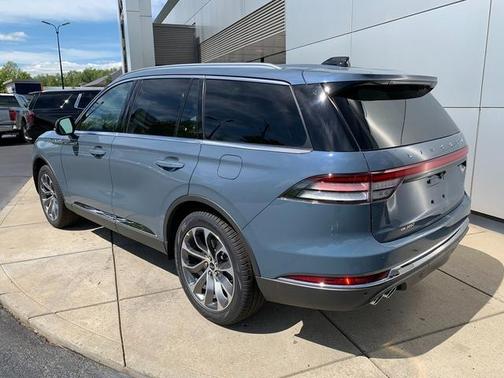 Whisper White 2026 Lincoln Aviator Reserve AWD
