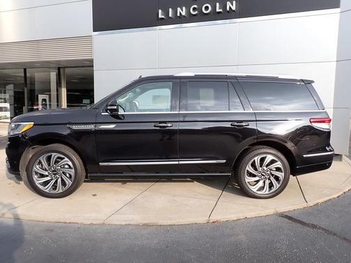 2024 Lincoln Navigator Premiere