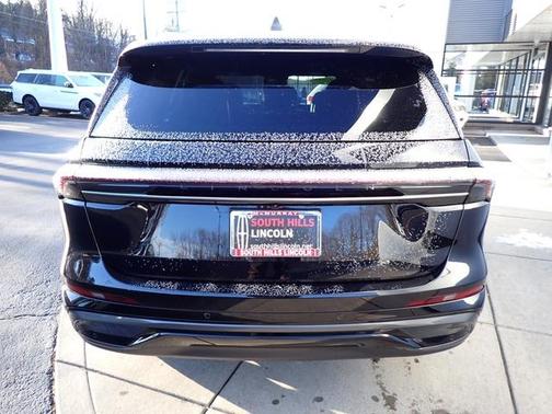 2025 Lincoln Nautilus Reserve