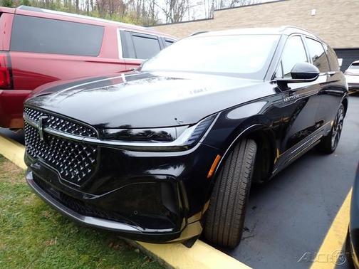 2025 Lincoln Nautilus Reserve