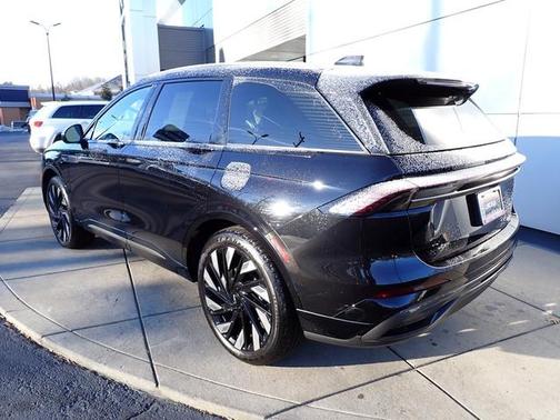 2025 Lincoln Nautilus Reserve