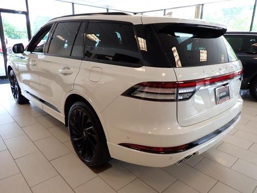 2023 Lincoln Aviator Reserve AWD