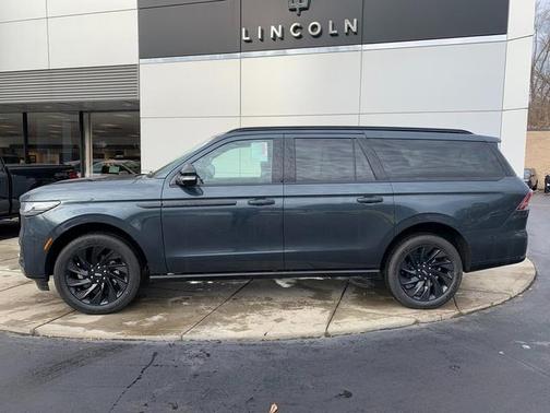 2026 Lincoln Navigator L Reserve