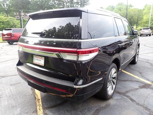 2024 Lincoln Navigator Premiere