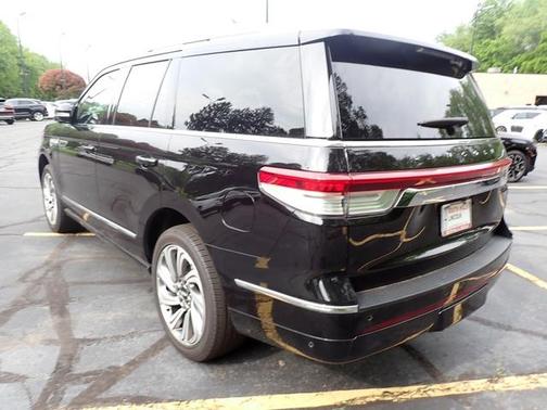 2024 Lincoln Navigator Premiere