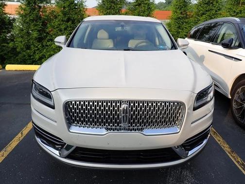 2019 Lincoln Nautilus Select
