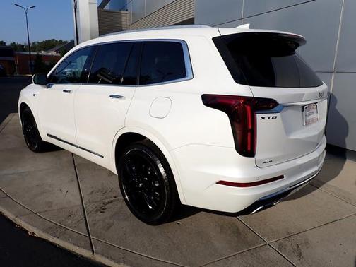 2022 Cadillac XT6 Premium Luxury AWD