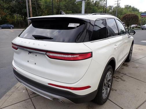 2025 Lincoln Corsair Premiere