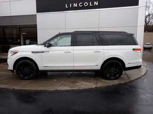 2024 Lincoln Navigator L Black Label