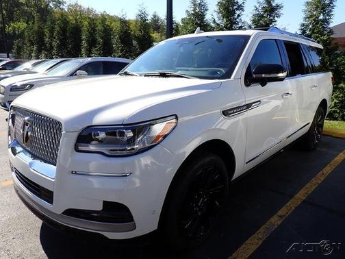 2022 Lincoln Navigator L Reserve