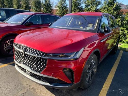 Red Carpet 2024 Lincoln Nautilus Premiere