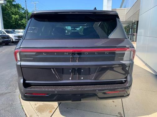 Starlight 2026 Lincoln Navigator L Reserve