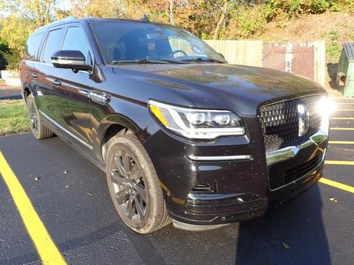 2022 Lincoln Navigator L Reserve